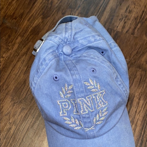 Pink hat - Picture 1 of 1